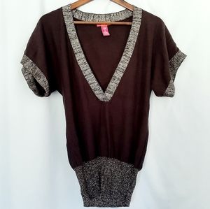 V-neck / Cinch Banded Sweater